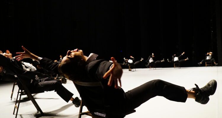 MINUS 16. Photograph: Maxim Waratt courtesy Batsheva Dance Company