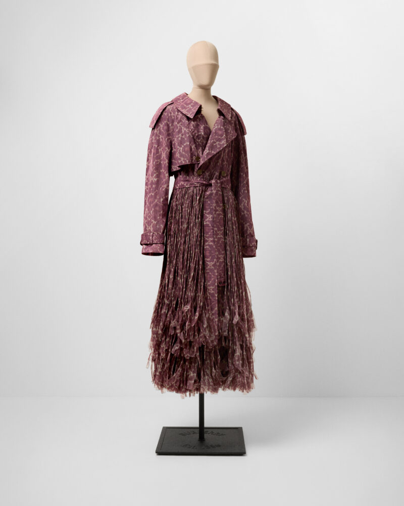 Women’s purple baroque-print fringed trench coat_ Winter 2025
V&A Burberry